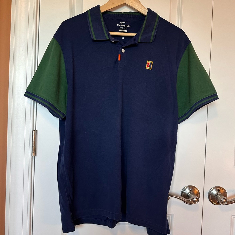 Nike Court Navy with Green Sleeves Polo with embroidered court logo, Men’s XL